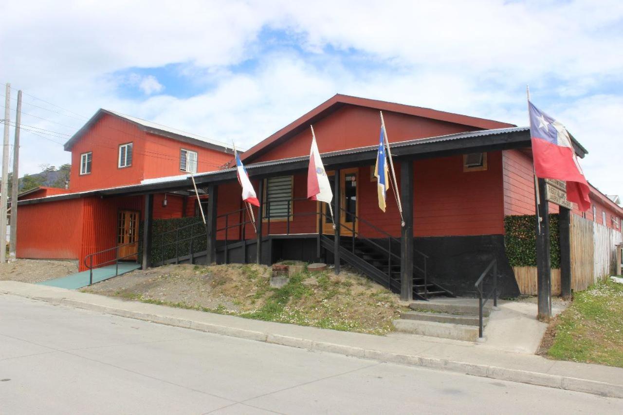 Hotel Forjadores Del Cabo De Hornos Puerto Williams Exterior foto